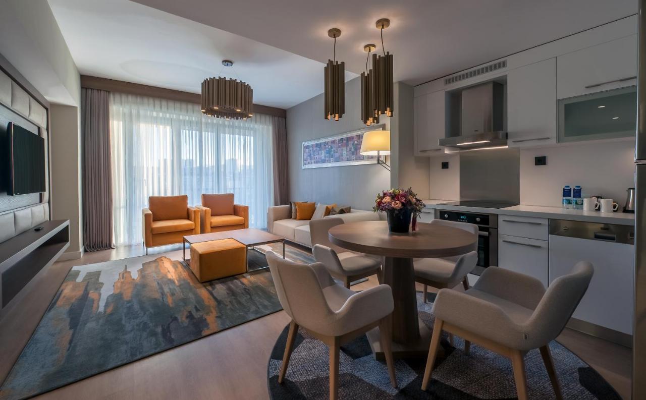 The Superior Living Batisehir Appartement Istanboel Buitenkant foto