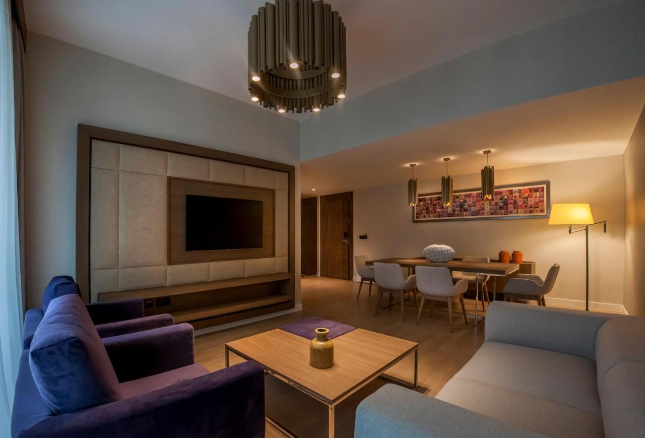The Superior Living Batisehir Appartement Istanboel Buitenkant foto