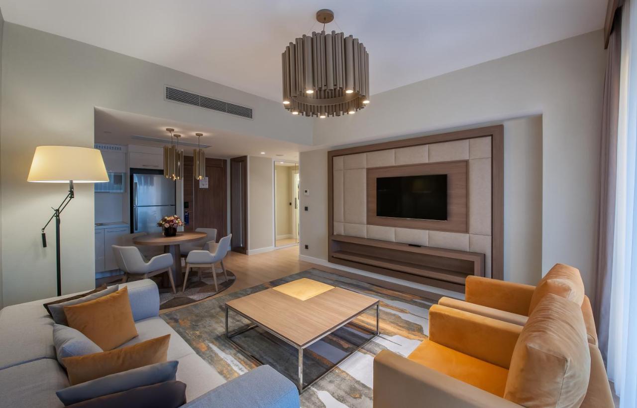 The Superior Living Batisehir Appartement Istanboel Buitenkant foto