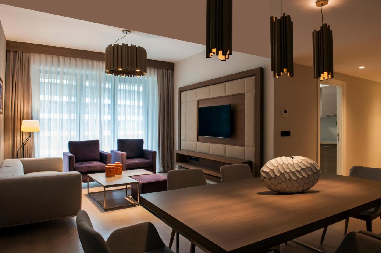 The Superior Living Batisehir Appartement Istanboel Buitenkant foto