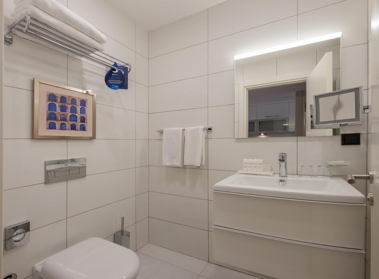 The Superior Living Batisehir Appartement Istanboel Buitenkant foto