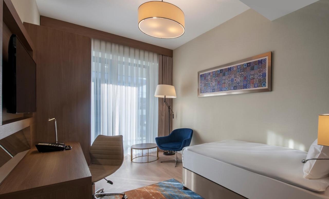 The Superior Living Batisehir Appartement Istanboel Buitenkant foto