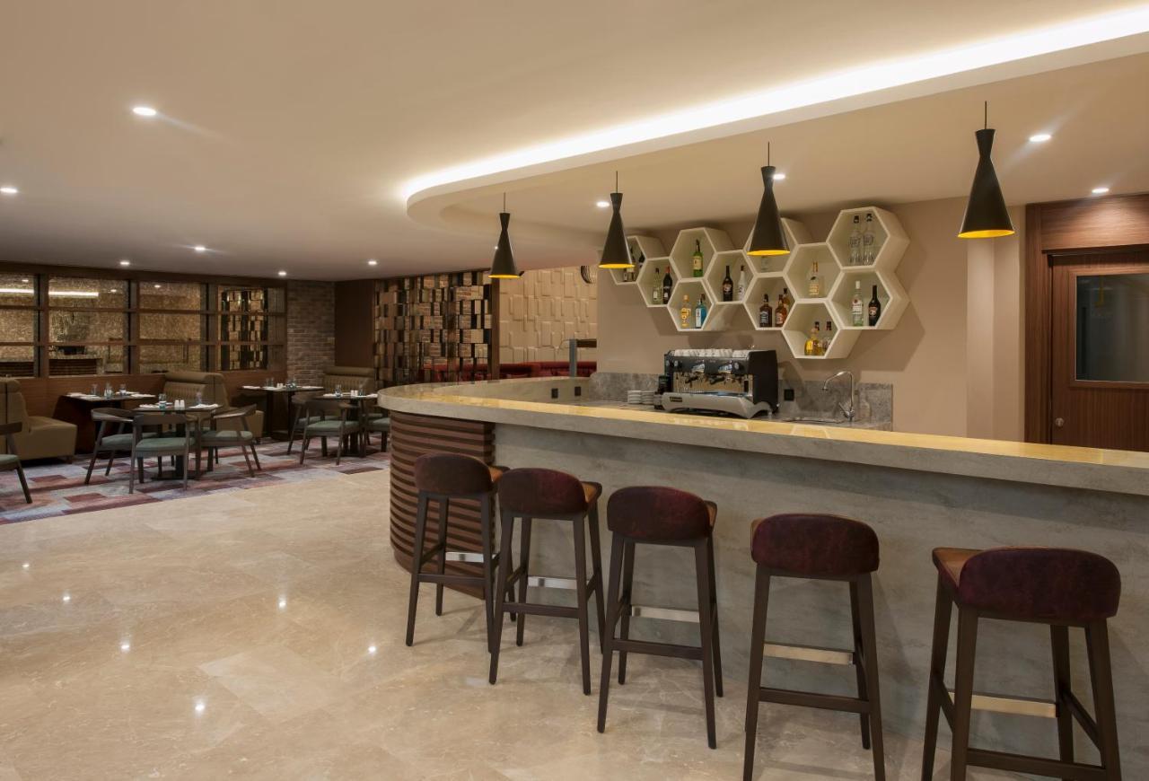 The Superior Living Batisehir Appartement Istanboel Buitenkant foto